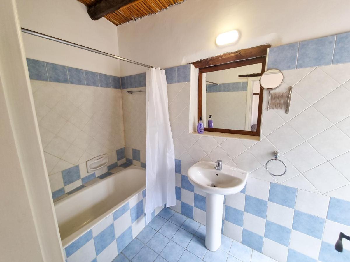 Athena'S Pool Oasis Apartment Skarinou ภายนอก รูปภาพ